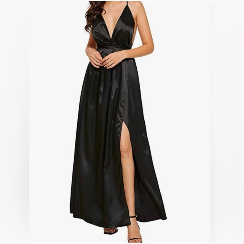 Navy Backless Maxi Evening Dress Formal Size Medium Never Worn Cocktail Wedding